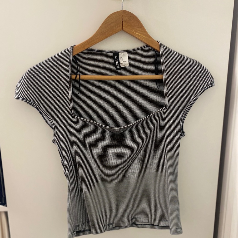 Black & white striped H&M top